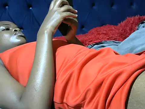 Creamy dolly online show from March 5, 2026, 9:33 pm