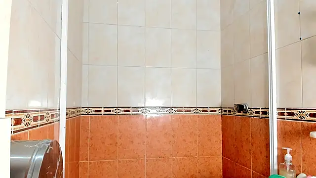 emma alice  online show from March 6, 2026, 12:12 pm