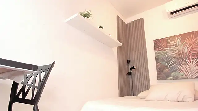 emma alice  online show from March 7, 2026, 12:02 pm