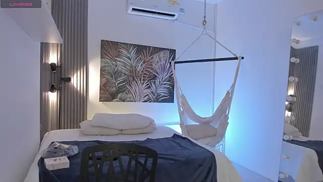 emma alice  online show from March 12, 2026, 11:16 am