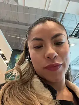 Snapshot of Karen_San_Miguel chatting on February 10, 2025, 7:28 pm Karen San Miguel online show from February 10, 2025, 7:28 pm