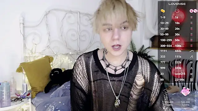 Snapshot of Yakhont chatting on March 18, 2025, 6:15 pm Yakhont online show from March 18, 2025, 6:15 pm