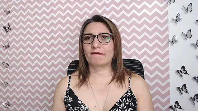 Snapshot of Amie_Adams82_ chatting on January 23, 2025, 12:57 am Amie Adams82 online show from January 23, 2025, 12:57 am