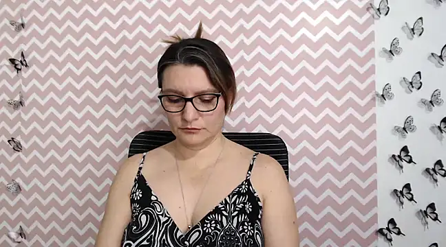 Snapshot of Amie_Adams82_ chatting on February 3, 2025, 4:10 pm Amie Adams82 online show from February 3, 2025, 4:10 pm