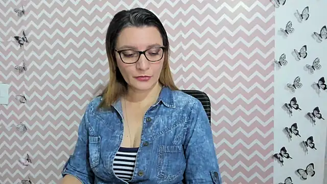 Snapshot of Amie_Adams82_ chatting on February 7, 2025, 4:35 pm Amie Adams82 online show from February 7, 2025, 4:35 pm