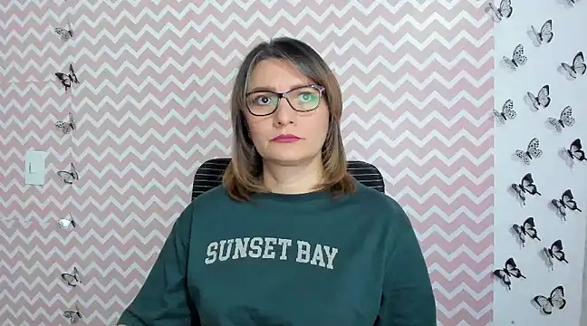 Snapshot of Amie_Adams82_ chatting on March 10, 2025, 6:23 pm Amie Adams82 online show from March 10, 2025, 6:23 pm