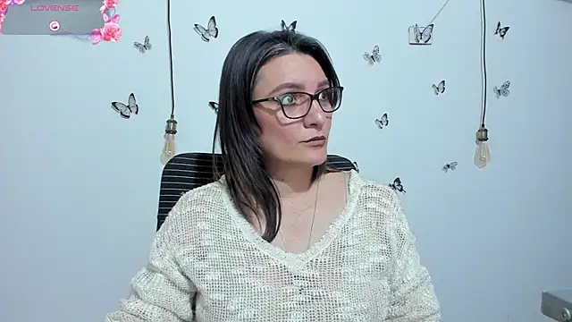 Snapshot of Amie_Adams82_ chatting on December 2, 2025, 2:56 pm Amie Adams82 online show from December 2, 2025, 2:56 pm