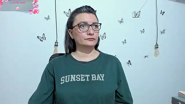 Snapshot of Amie_Adams82_ chatting on December 5, 2025, 6:26 pm Amie Adams82 online show from December 5, 2025, 6:26 pm