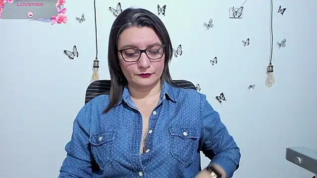 Snapshot of Amie_Adams82_ chatting on January 14, 2026, 1:28 pm Amie Adams82 online show from January 14, 2026, 1:28 pm