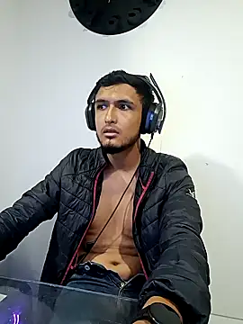 Snapshot of mosmar_20 chatting on December 19, 2024, 2:01 am mosmar 20 online show from December 19, 2024, 2:01 am