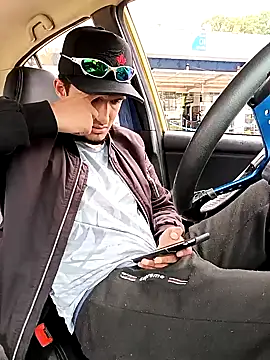 Snapshot of mosmar_20 chatting on December 27, 2024, 11:39 am mosmar 20 online show from December 27, 2024, 11:39 am