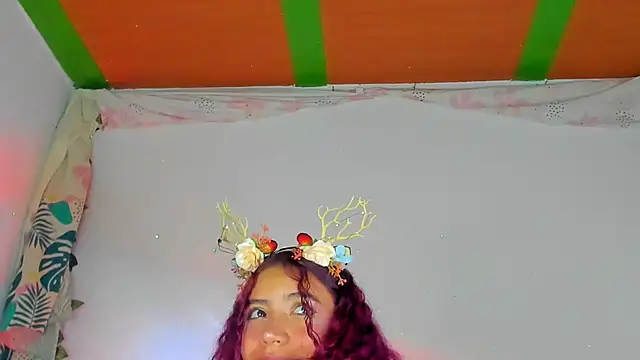 Snapshot of Dear_anne chatting on December 21, 2024, 9:12 am Dear anne online show from December 21, 2024, 9:12 am