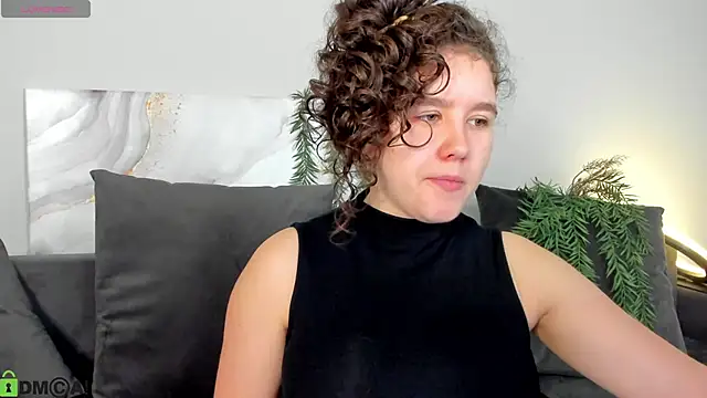 Ariella Sol online show from April 26, 2026, 1:14 am