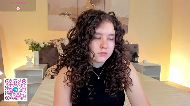 Ariella Sol online show from June 6, 2026, 1:11 am
