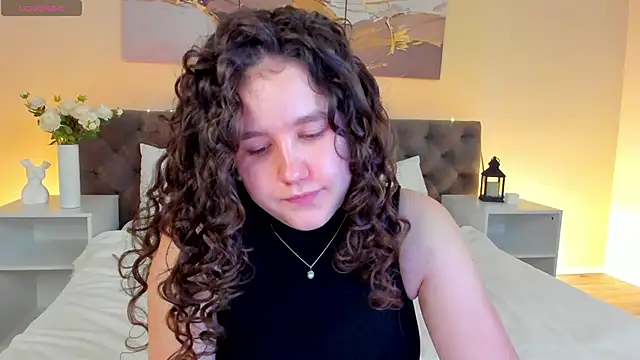Ariella Sol online show from June 14, 2026, 9:22 am