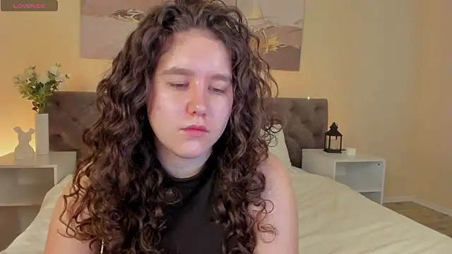 Ariella Sol online show from June 20, 2026, 1:09 am