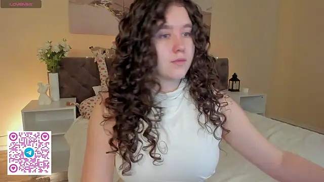 Ariella Sol online show from June 22, 2026, 1:07 am