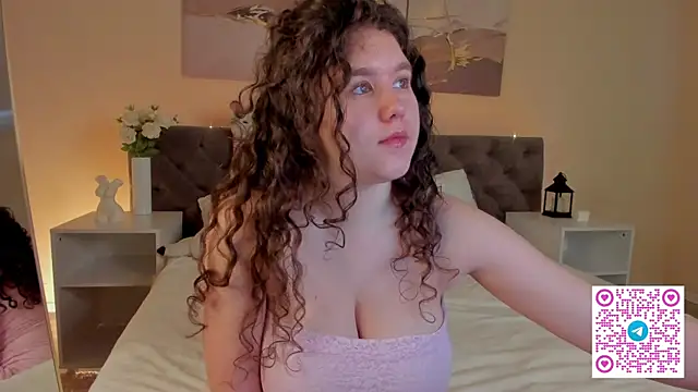 Ariella Sol online show from July 7, 2026, 1:08 am