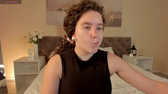 Ariella Sol online show from July 24, 2026, 1:03 am