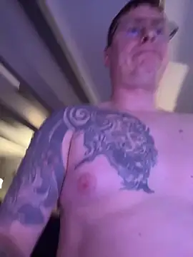 Fred2851 online show from December 21, 2025, 5:31 pm