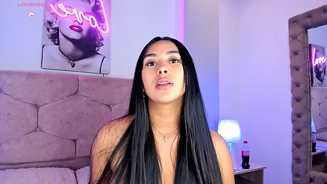 Snapshot of Cameliaa_Smiith chatting on January 30, 2025, 9:47 am Cameliaa Smiith online show from January 30, 2025, 9:47 am