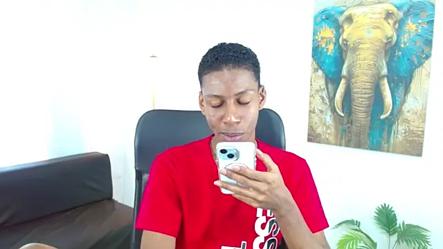 Snapshot of maiki18_ chatting on December 17, 2025, 8:26 pm maiki18 online show from December 17, 2025, 8:26 pm