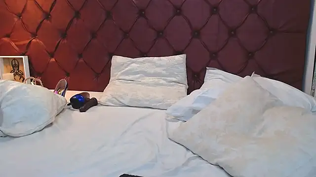 MariaJoseWalker online show from January 3, 2025, 4:59 pm