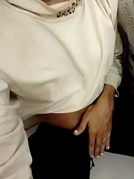 Snapshot of hannabigdirty chatting on January 5, 2025, 3:32 am hannabigdirty online show from January 5, 2025, 3:32 am