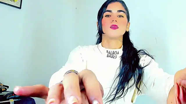 Snapshot of hannabigdirty chatting on February 3, 2025, 3:53 am hannabigdirty online show from February 3, 2025, 3:53 am