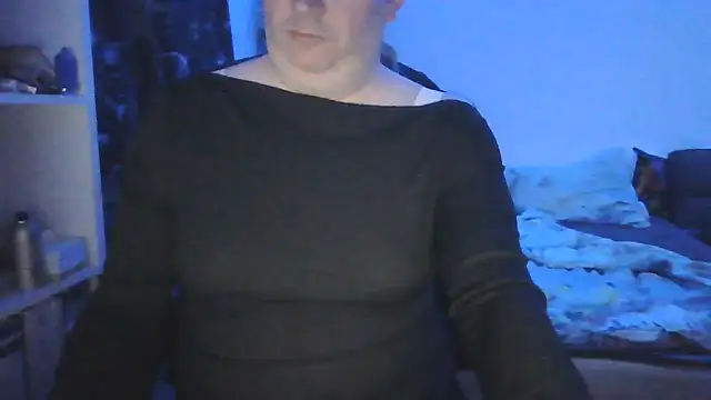 ShyBoy1982 online show from May 16, 2026, 9:13 pm
