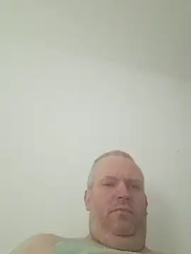 ShyBoy1982 online show from May 18, 2026, 9:59 am