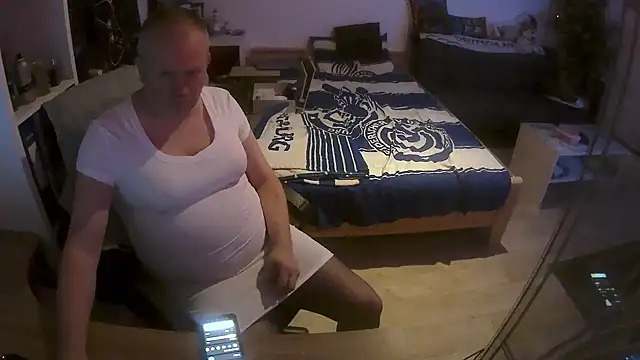 ShyBoy1982 online show from June 13, 2026, 10:29 pm