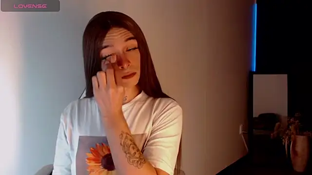 AdharaaMoon online show from January 2, 2025, 7:29 pm