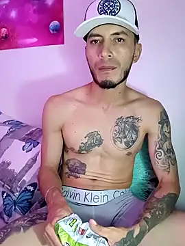 Leslly  online show from January 24, 2025, 4:28 pm