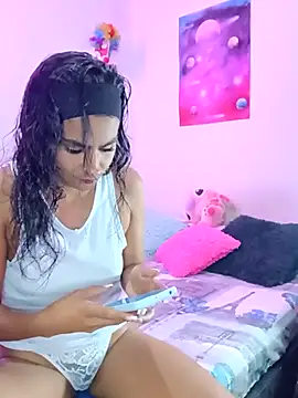 Leslly  online show from February 23, 2025, 4:07 am