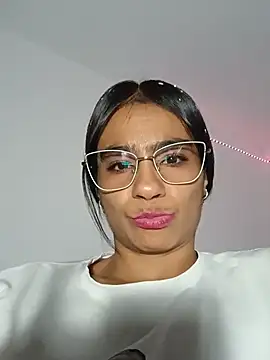 Snapshot of Leslly_ chatting on June 12, 2026, 11:14 pm Leslly online show from June 12, 2026, 11:14 pm