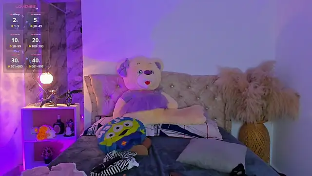 Sarahballiston  online show from March 13, 2026, 1:34 am