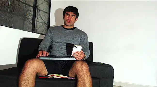 Snapshot of willian_m777 chatting on December 20, 2024, 5:57 am willian m777 online show from December 20, 2024, 5:57 am