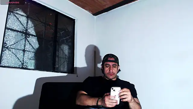 Snapshot of willian_m777 chatting on May 8, 2026, 3:34 am willian m777 online show from May 8, 2026, 3:34 am