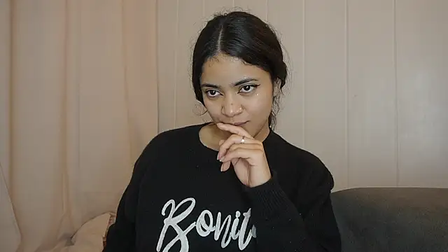 Snapshot of Feetgirl01 chatting on February 28, 2025, 9:47 am Feetgirl01 online show from February 28, 2025, 9:47 am