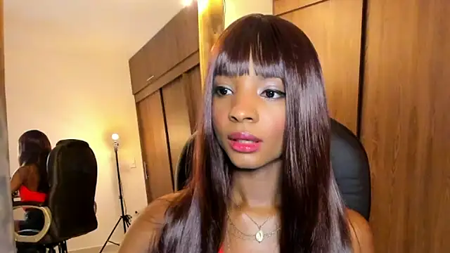 Snapshot of alikahouston4 chatting on March 19, 2025, 6:35 am alikahouston4 online show from March 19, 2025, 6:35 am