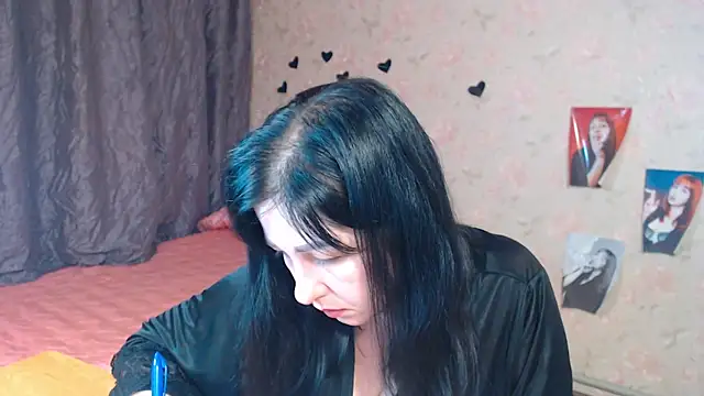 JillStevens online show from October 13, 2025, 1:49 am