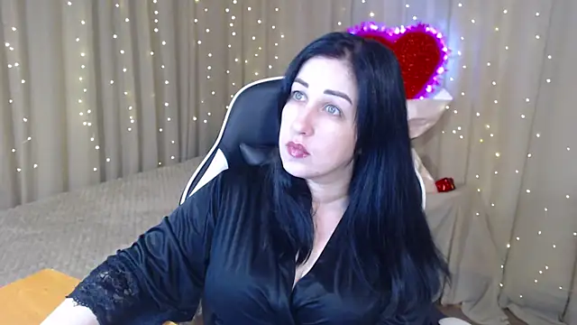 JillStevens online show from February 10, 2026, 4:05 am