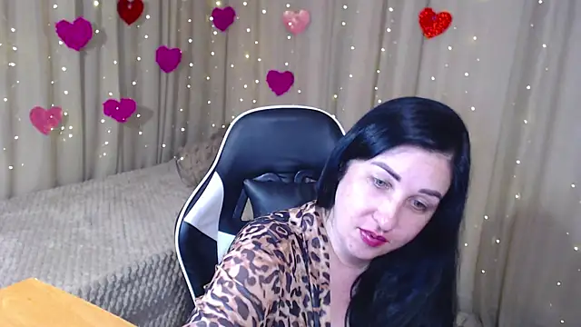 Snapshot of JillStevens chatting on May 5, 2026, 11:02 pm JillStevens online show from May 5, 2026, 11:02 pm