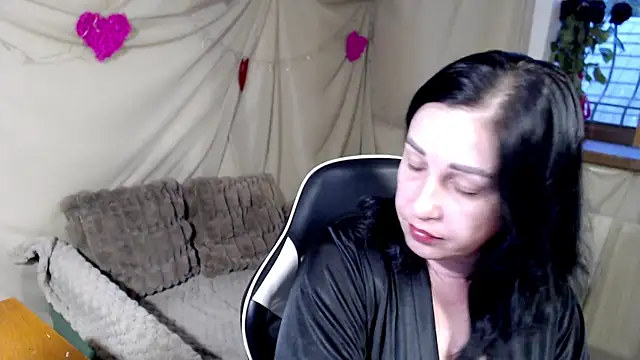 Snapshot of JillStevens chatting on July 28, 2026, 2:40 am JillStevens online show from July 28, 2026, 2:40 am
