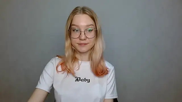 cindi hot online show from January 13, 2025, 1:17 pm