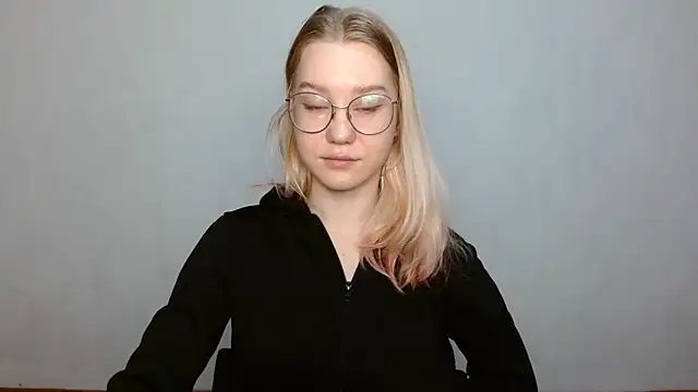 cindi hot online show from February 9, 2025, 9:37 am