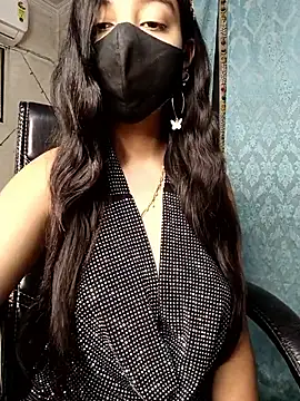 Parinaaz18 online show from December 15, 2025, 1:43 am