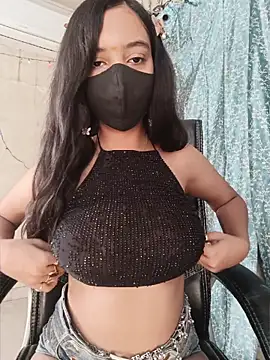 Parinaaz18 online show from June 12, 2026, 1:26 am