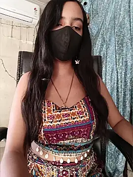 Parinaaz18 online show from June 18, 2026, 1:28 am